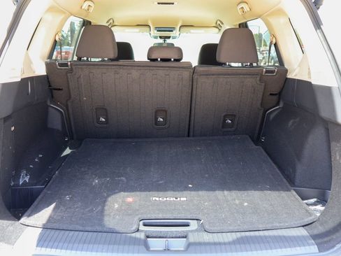 Certified 2026 Nissan Rogue SV FWD image 26