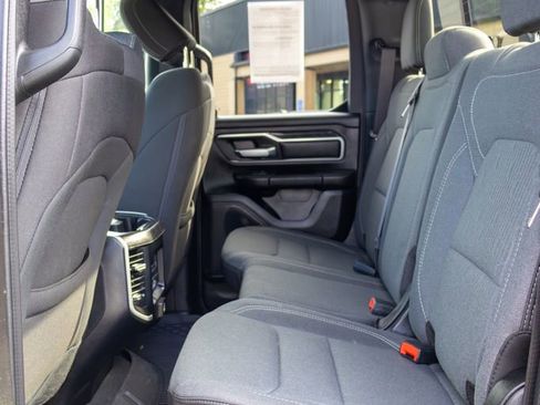 Used 2022 RAM 1500 Big Horn w/ Night Edition AWD/4WD image 14