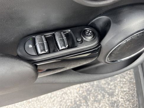 Used 2016 MINI Cooper S image 15