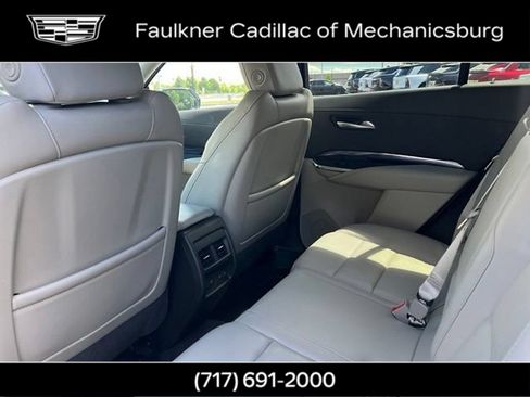 Used 2023 Cadillac XT4 Luxury w/ Cold Weather Package AWD/4WD image 16