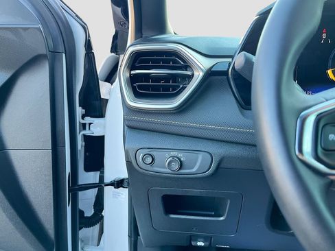 Used 2024 Chevrolet TrailBlazer ACTIV w/ Convenience Package image 10