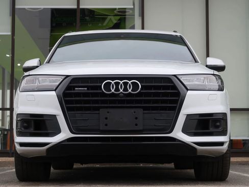 Used 2018 Audi Q7 3.0T Prestige w/ Prestige Package image 3
