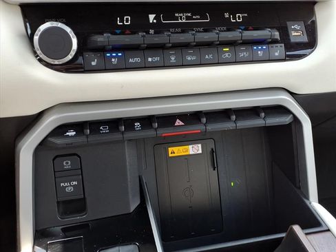 Certified 2024 Toyota Sequoia Capstone AWD/4WD image 27