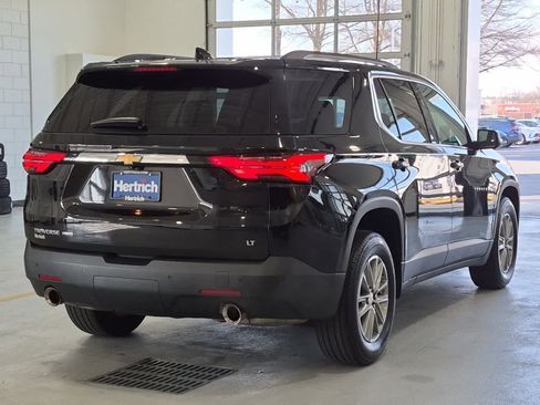 Used 2022 Chevrolet Traverse LT image 3