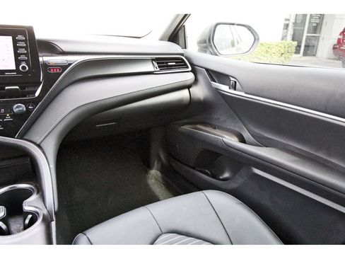 Used 2024 Toyota Camry SE w/ Convenience Package FWD image 10