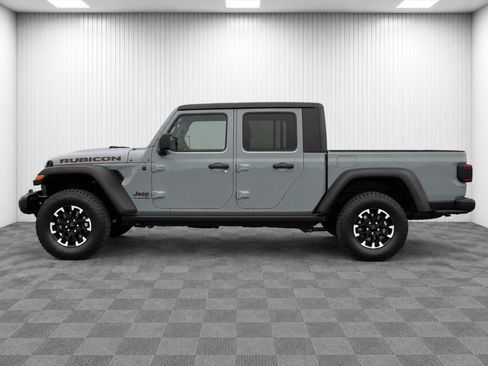 Used 2026 Jeep Gladiator Rubicon AWD/4WD image 6