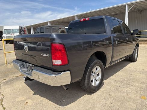 Used 2021 RAM 1500 Classic SLT image 4