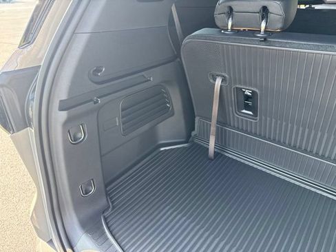 New 2027 Chevrolet Traverse Z71 w/ LPO, Floor Liner Package AWD/4WD image 55