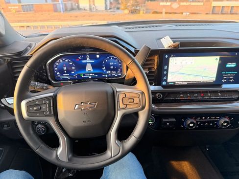 Used 2023 Chevrolet Silverado 1500 RST image 11