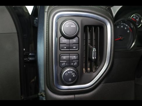 Used 2020 Chevrolet Silverado 1500 LT Trail Boss AWD/4WD image 14