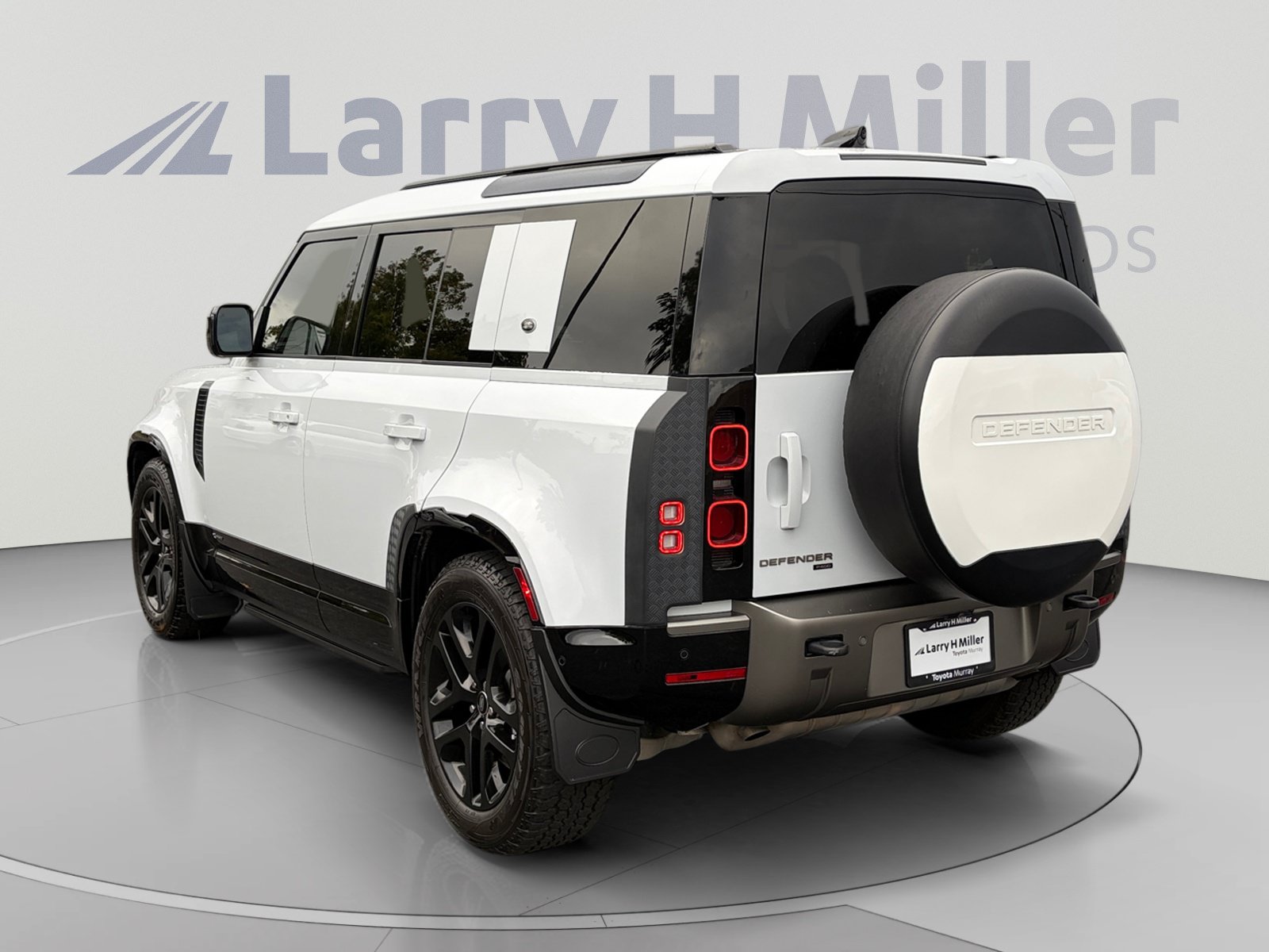 Used 2021 Land Rover Defender 110 X-Dynamic HSE AWD/4WD image 3