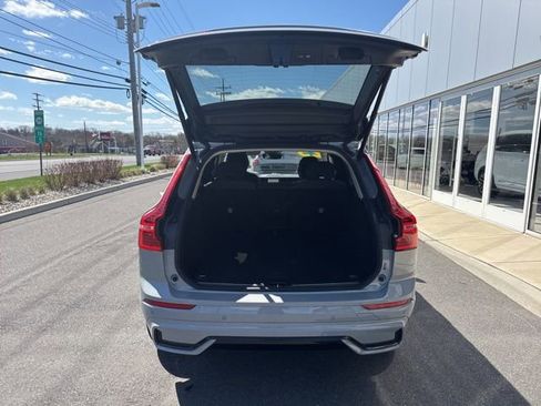 Certified 2025 Volvo XC60 B5 Plus image 11