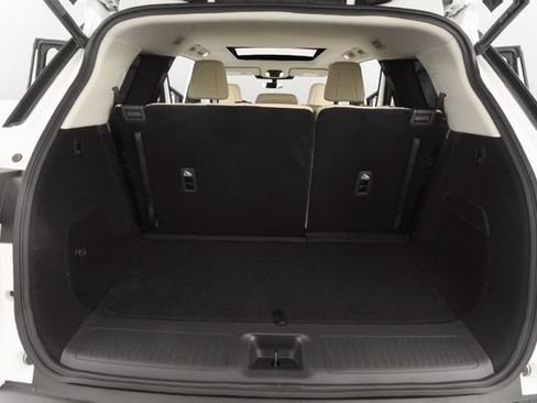 Used 2025 INFINITI QX60 Luxe AWD/4WD image 28