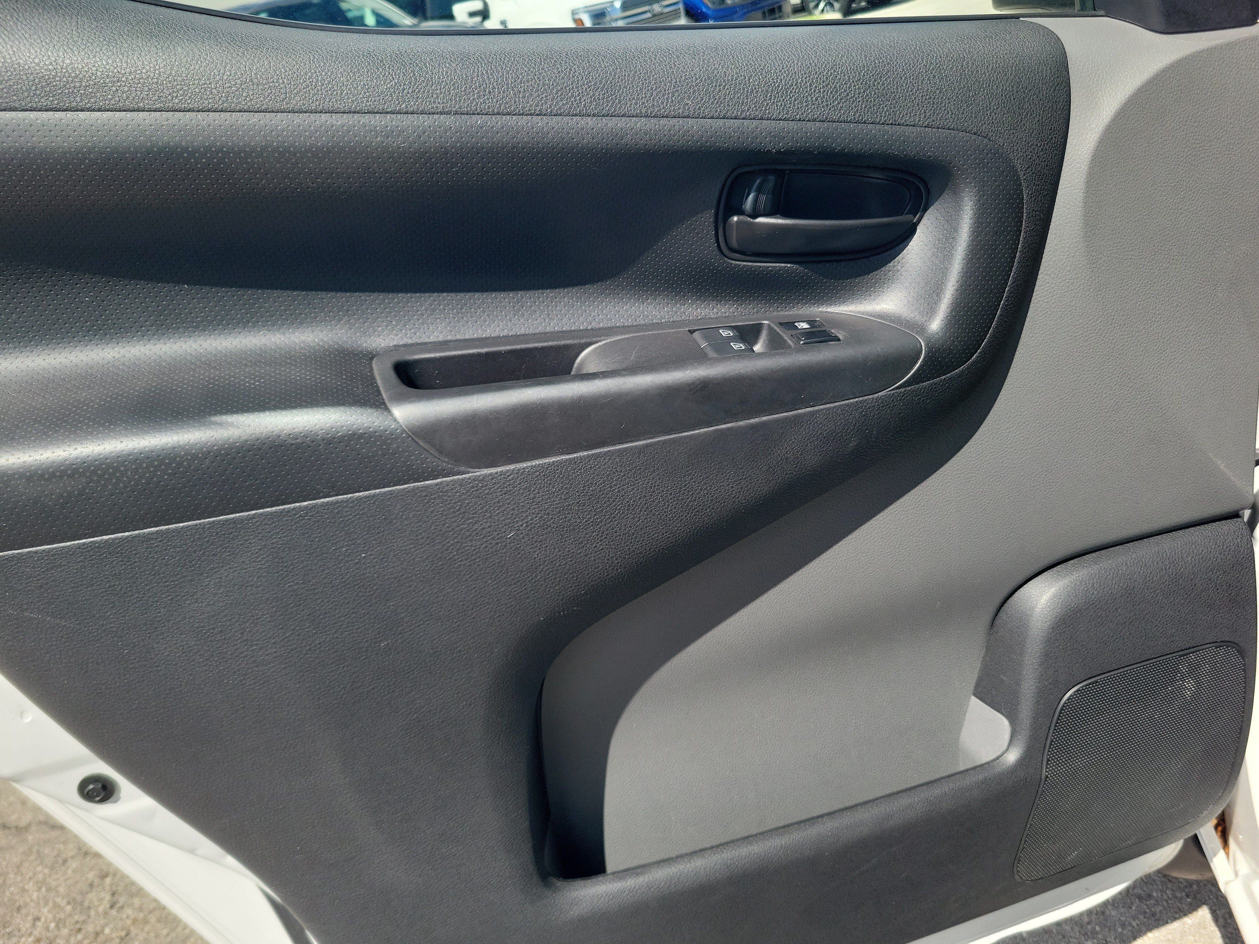 Used 2020 Nissan NV200 S FWD image 24