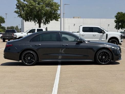Used 2023 Mercedes-Benz S 500 4MATIC w/ AMG Line image 3