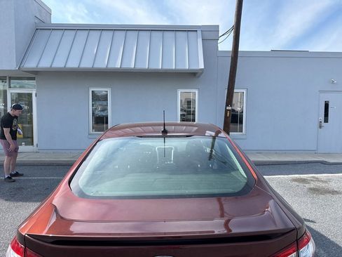 Used 2015 Ford Fusion SE FWD image 8