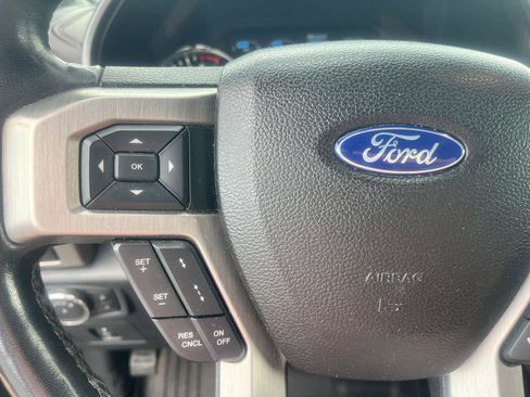 Used 2017 Ford F150 Platinum w/ Equipment Group 701A Luxury AWD/4WD image 26