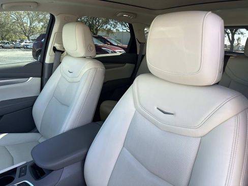 Certified 2021 Cadillac XT5 Premium Luxury image 23