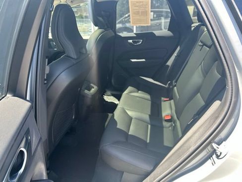 Certified 2025 Volvo XC60 B5 Plus AWD/4WD image 17