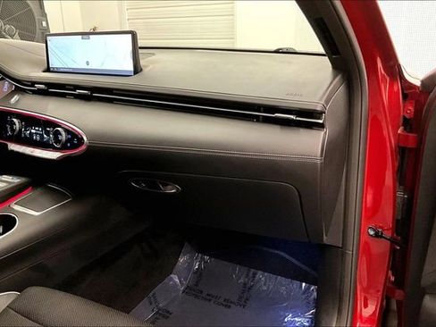 Used 2023 Genesis GV70 2.5T w/ Sport Prestige Package image 17