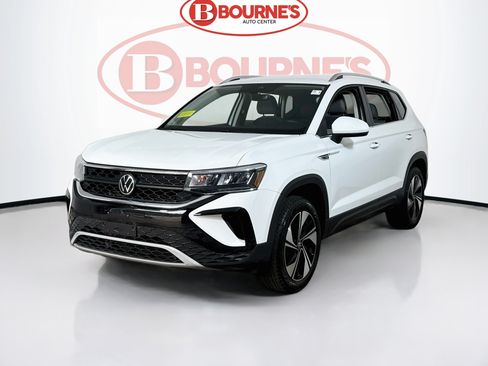 Used 2023 Volkswagen Taos SE AWD/4WD image 6