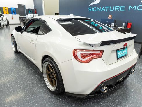 Used 2015 Subaru BRZ Limited w/ Popular Package #2B RWD image 8