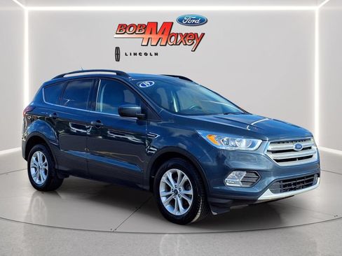 Used 2019 Ford Escape SEL FWD image 3