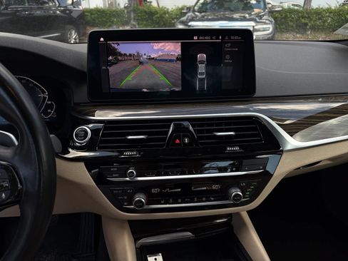 Used 2023 BMW 530e w/ Premium Package RWD image 20