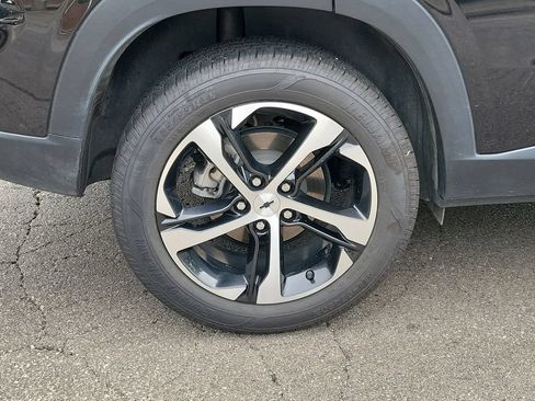 Used 2024 Chevrolet Trax RS FWD image 7