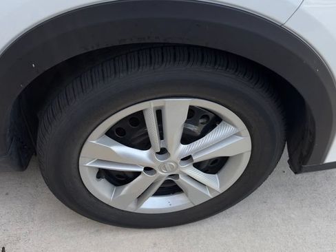 Used 2021 Nissan Kicks S FWD image 11