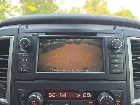 Used 2019 Nissan Titan SV w/ SV Convenience Package RWD image 33