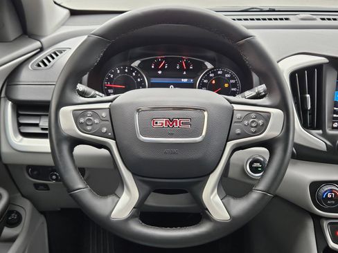 Used 2024 GMC Terrain SLT image 15
