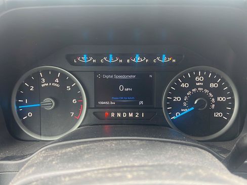 Used 2017 Ford F150 XLT w/ Equipment Group 302A Luxury AWD/4WD image 23