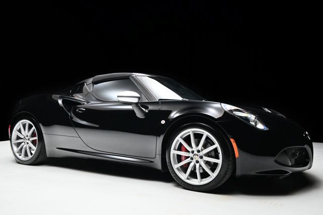 Used 2016 Alfa Romeo 4C Spider RWD image 34