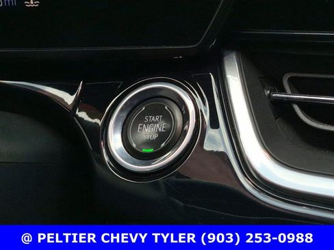 Used 2024 Chevrolet Trax RS w/ Sunroof Package FWD image 26
