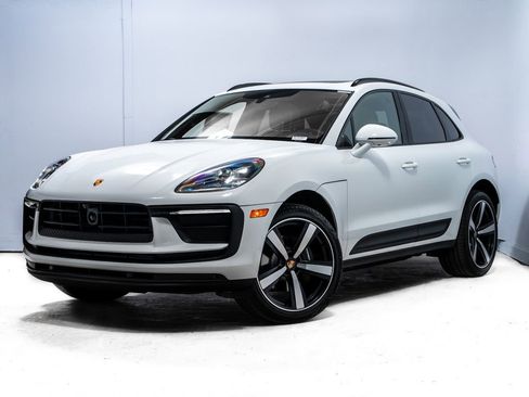 New 2026 Porsche Macan image 1