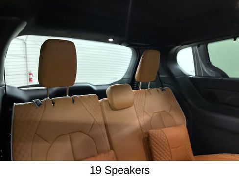 Used 2023 Chrysler Pacifica Pinnacle w/ Trailer Tow Group image 25