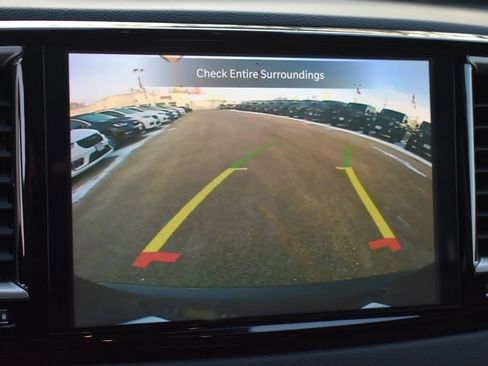 Used 2024 Chrysler Pacifica Touring-L image 33