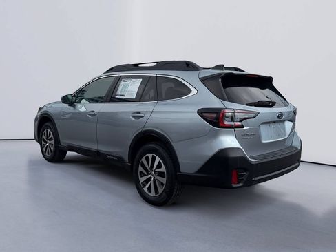 Used 2022 Subaru Outback Premium AWD/4WD image 5
