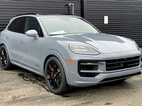 New 2026 Porsche Cayenne GTS image 12