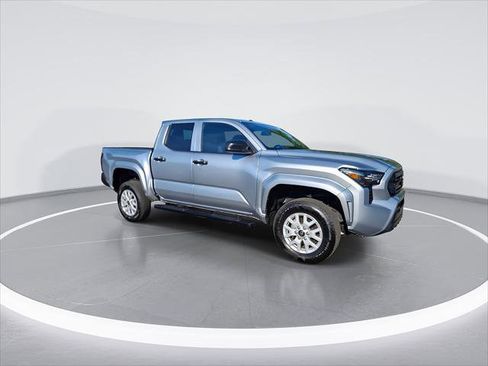 Certified 2025 Toyota Tacoma SR RWD image 3