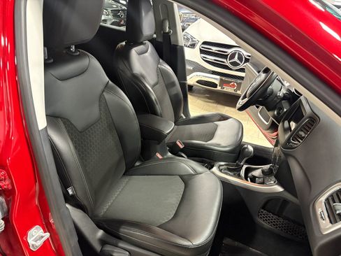 Used 2018 Jeep Compass Latitude w/ Popular Equipment Group image 12