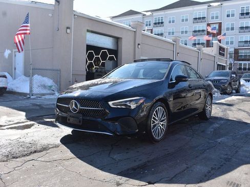 Used 2025 Mercedes-Benz CLA 250 4MATIC image 3