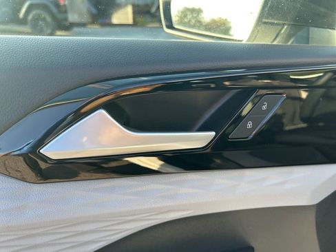 Used 2022 Volkswagen Taos S image 35