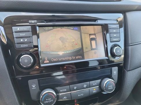 Used 2018 Nissan Rogue SV w/ Sun & Sound Touring Package AWD/4WD image 23