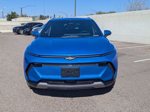 Used 2025 Chevrolet Equinox EV LT w/ Convenience Package image 7