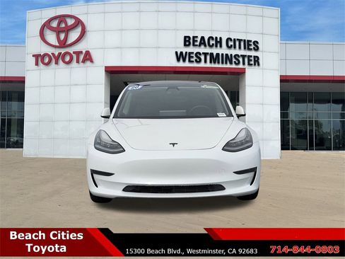 Used 2020 Tesla Model 3 Standard Range Plus image 3