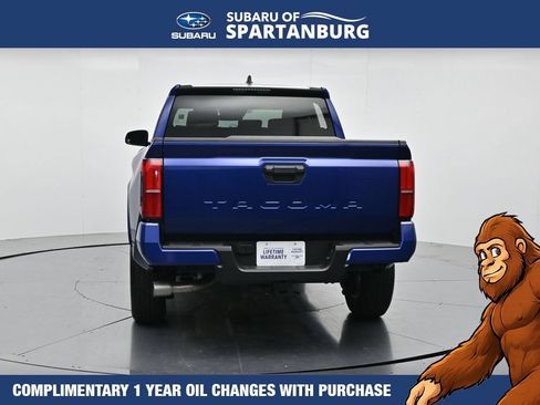 Used 2025 Toyota Tacoma SR5 RWD image 9