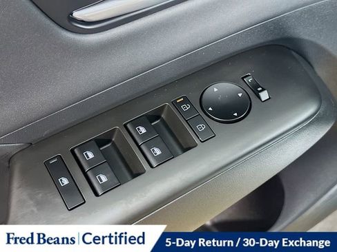 Used 2025 Hyundai Kona Limited image 18