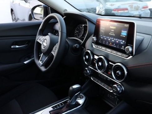 New 2025 Nissan Sentra SR image 19